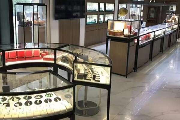 郊区奢侈品回收